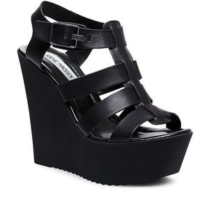 Steven Madden Bessa Platform Sandals